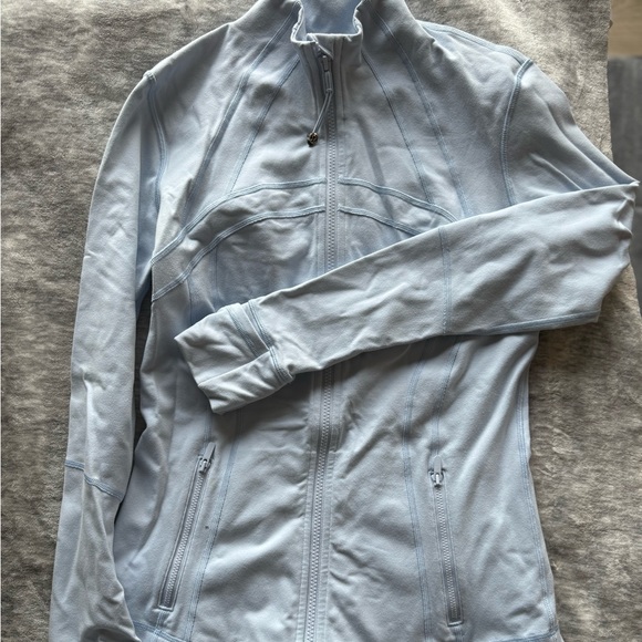 Lululemon Define Jacket *Luon
Colour Daydream
Size 8 - Picture 2 of 5